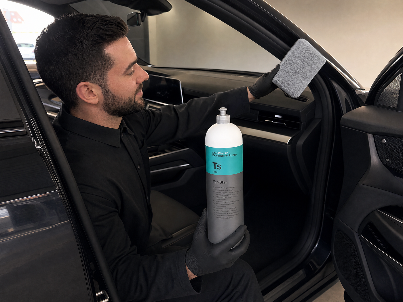 Detailing1 Hero: Kunststoffpflege — Cockpit-Hitze mit Top Star Ts (Desktop)